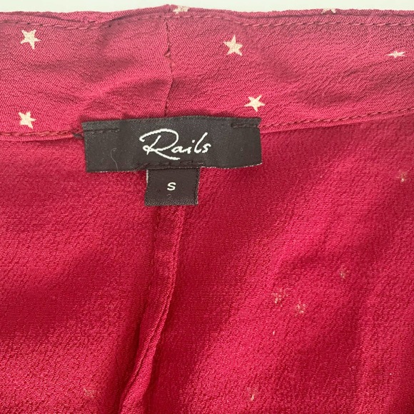 Rails Sloane Red Rogue Gradient Stars Button Front Shirt Women's Size Small S - Picture 6 of 10